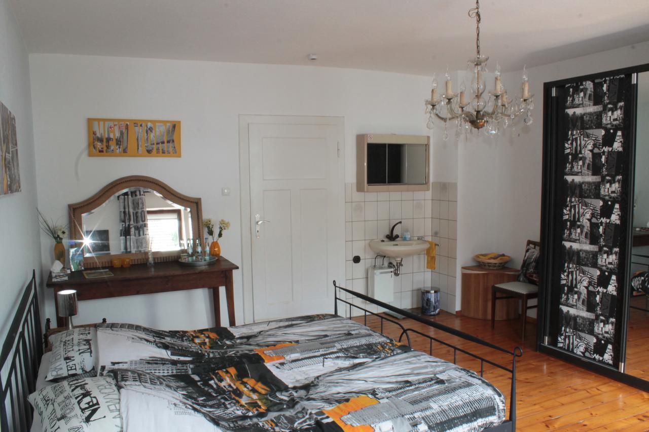 Pension Rodenburg Duppach ภายนอก รูปภาพ